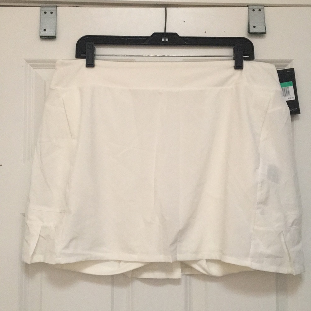 Nike Golf Skort, Size XL, NWT!